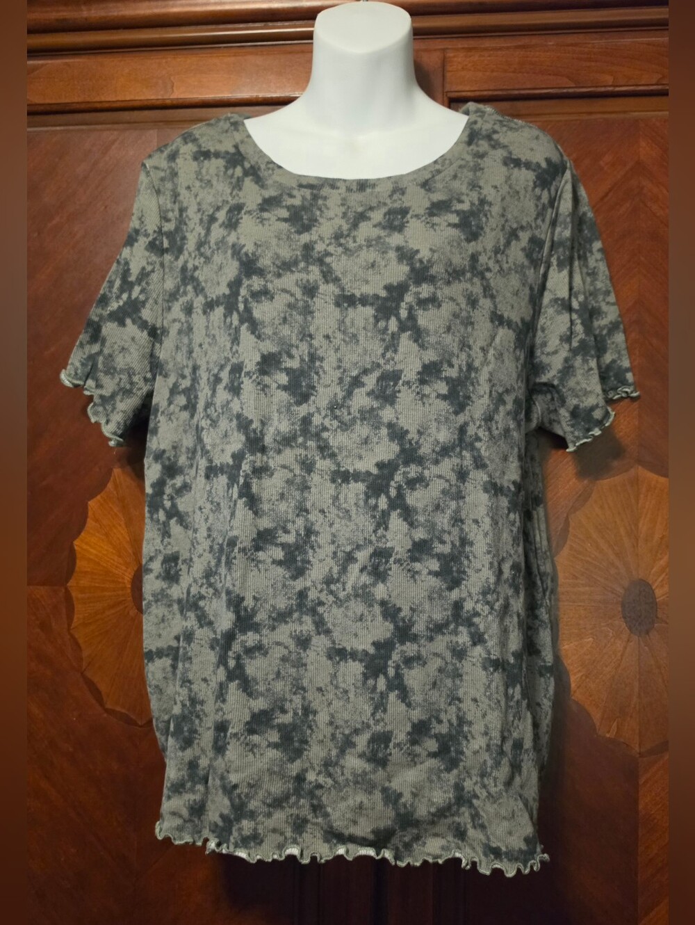 Lularoe Kelly Top